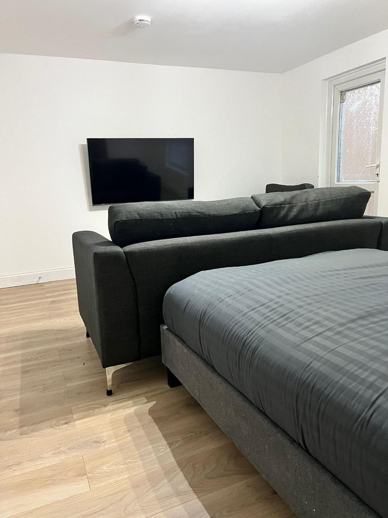 Cosy Guest House In Whitechapel Лондон Екстериор снимка