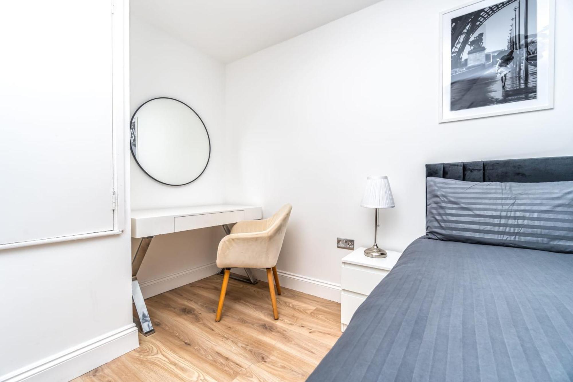 Cosy Guest House In Whitechapel Лондон Екстериор снимка